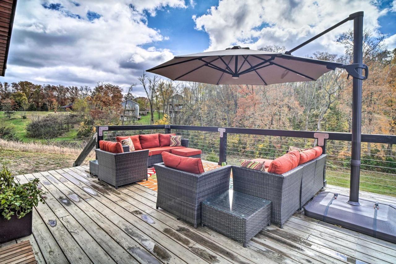 Spacious Sevierville Home With Hot Tub! Exterior photo